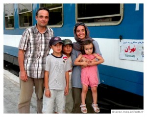 voyage-en-famille-iran-avec-les-enfants-train-yazd-teheran