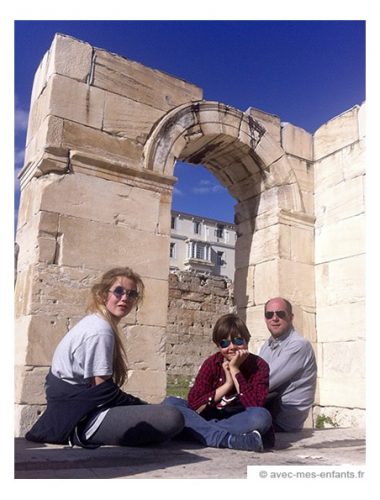 voyage-famille-athenes-avec-enfants-bibliotheque-hadrien voyage-famille-athenes-avec-enfants-bibliotheque-hadrien