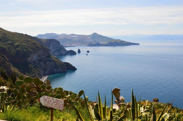 Destinations été en famille, 10 îles coup de coeur : les îles Eoliennes, Italie